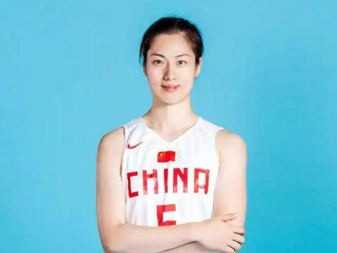 上任亮相主帅岗位中国篮球新模式启动凯发k8登录正式官宣！女篮球员走马(图2)