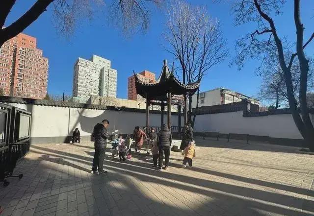 私搭乱建居民想提升小区环境的愿望实现了凯发k8国际首页登录拆除700平方米(图8)